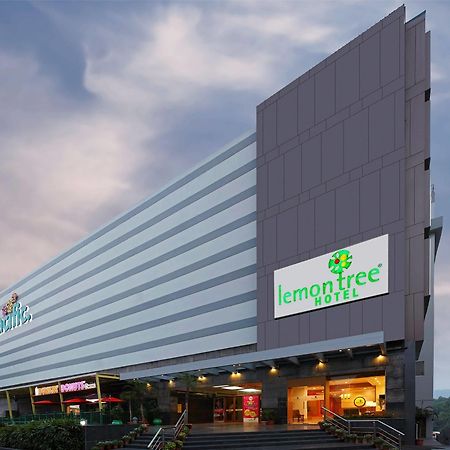 Lemon Tree Hotel, Дехрадун Екстериор снимка