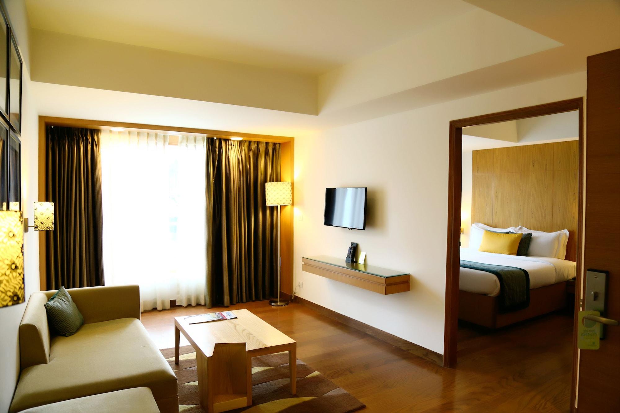 Lemon Tree Hotel, Дехрадун Екстериор снимка