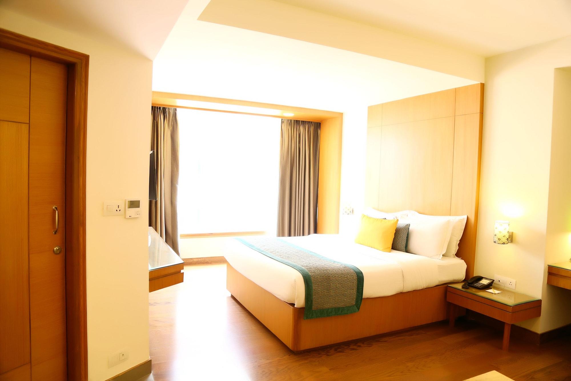 Lemon Tree Hotel, Дехрадун Екстериор снимка