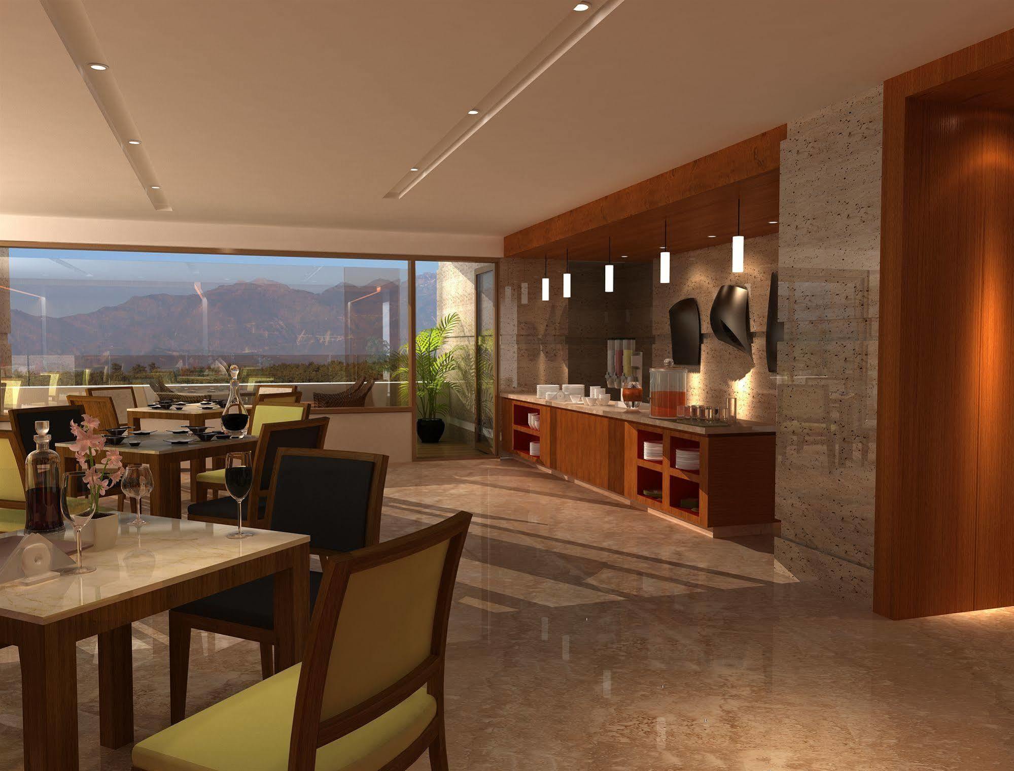 Lemon Tree Hotel, Дехрадун Екстериор снимка