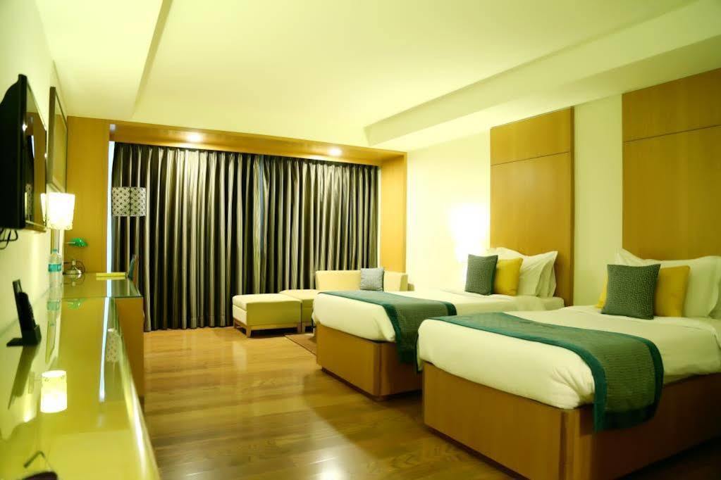 Lemon Tree Hotel, Дехрадун Екстериор снимка