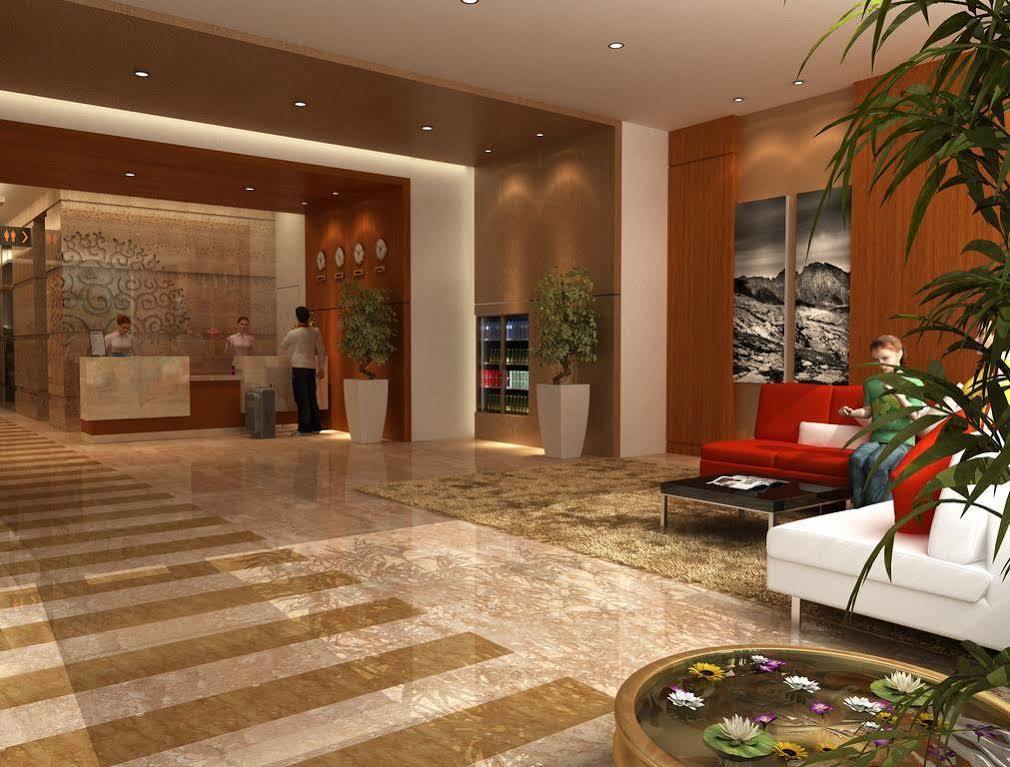 Lemon Tree Hotel, Дехрадун Екстериор снимка